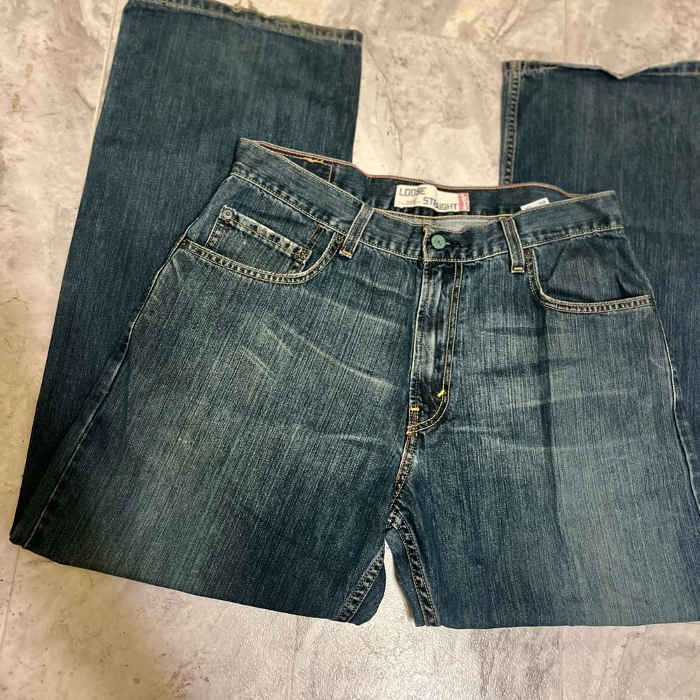 Levi's Relaxed Fit Dark Blue Jeans